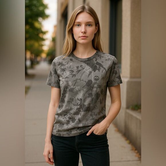 Gucci Gray Floral Women's Tee - Picture 1 of 5